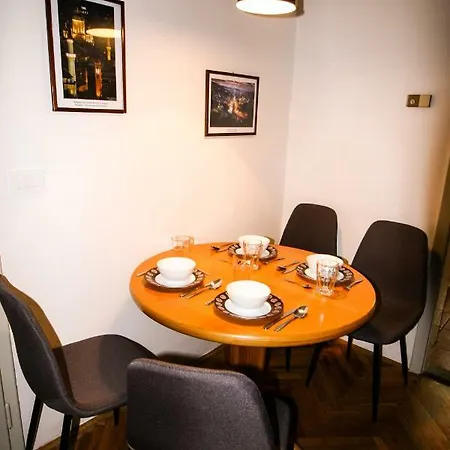 Simple Apartman *